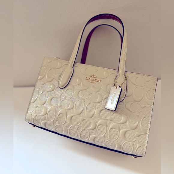 NWT Coach Outlet Nina Small Tote Bag In Signature Leather - Picture 6 of 9